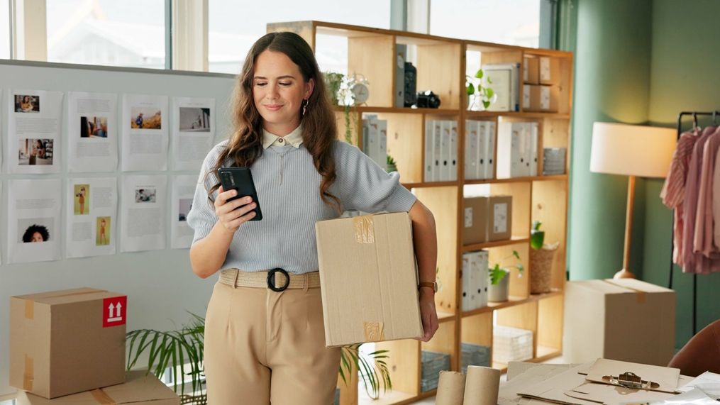 Femei în e-commerce: Antreprenoarele din eMAG Marketplace au înregistrat o creștere de 21%