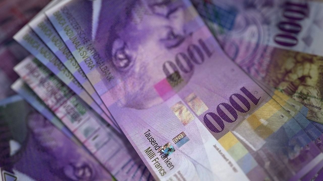 Legea conversiei creditelor in franci elvetieni la cursul istoric este neconstitutionala