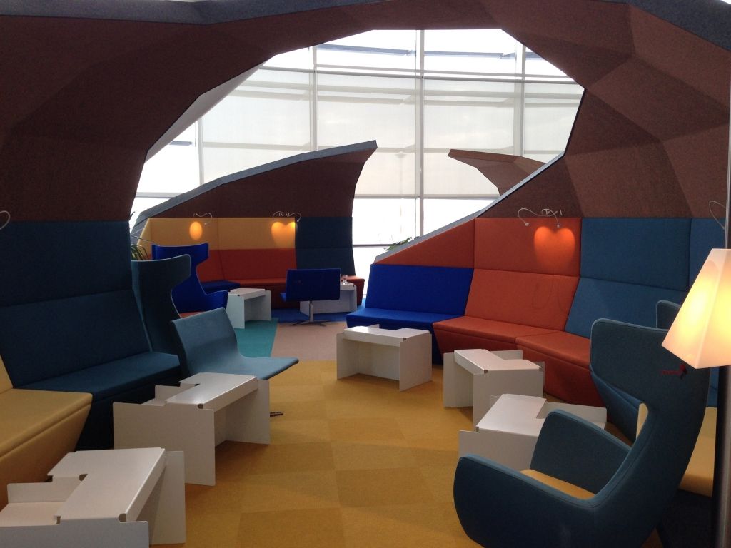 Salon Business Aeroportul Henri Coanda - Imagine 14