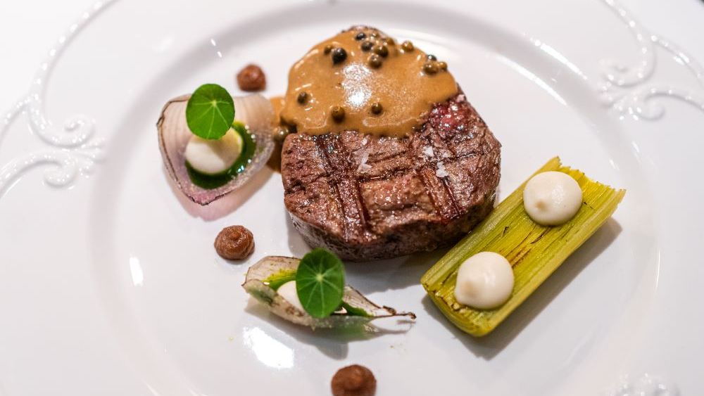 Sciccheria, restaurant cu specific italienesc, dă startul unor cine - concept și lansează Vinea Stellata, prima cină sub cerul liber organizată în afara localurilor proprii