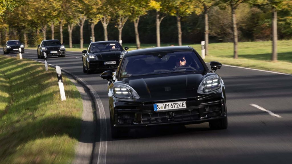 GALERIE FOTO | Porsche a prezentat noua generație Panamera - Imagine 3