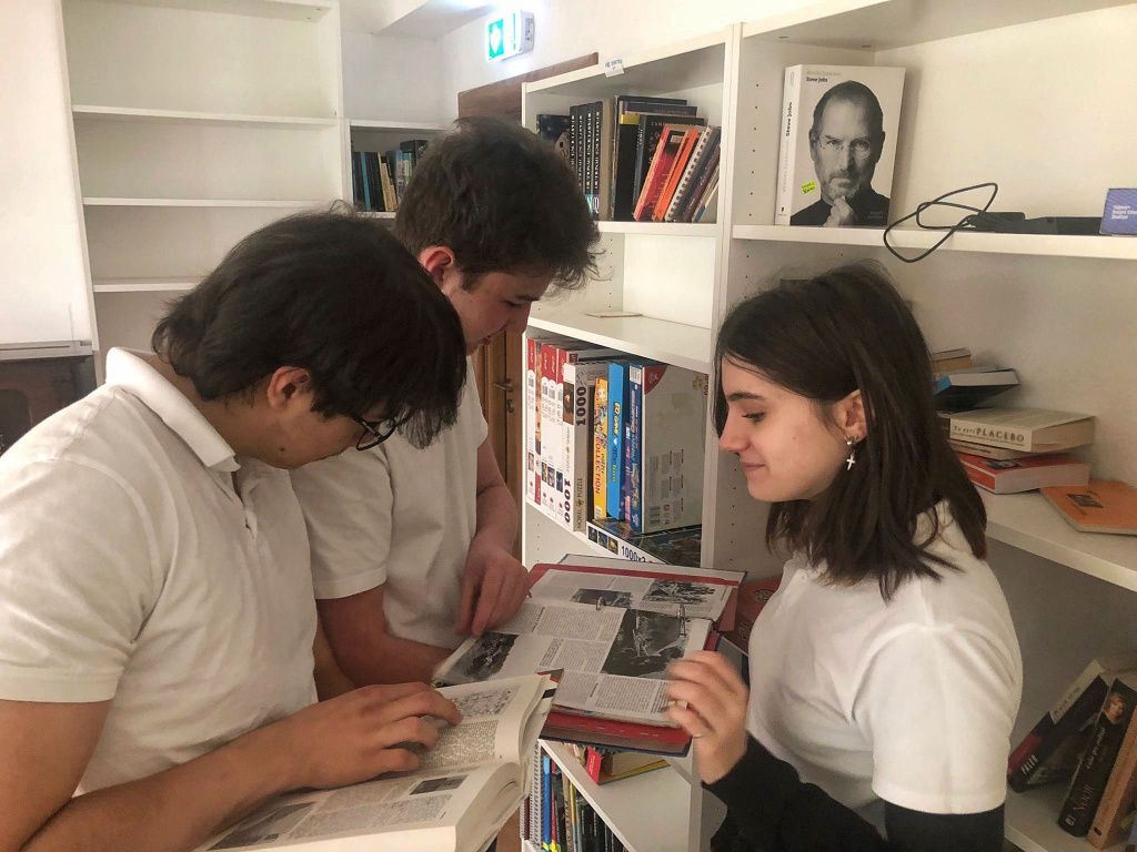 FOTO: Școala copiilor supradotați, pe care sistemul clasic de învățământ se supără că pun - Imagine 7