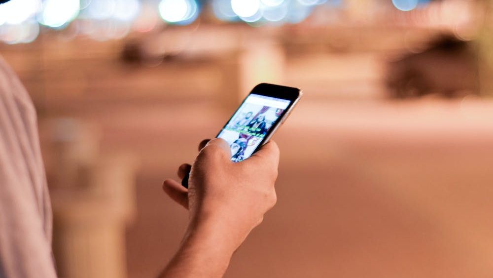 „Apreciază postări pentru bani!” - un nou tip de înșelăciune în online și prin SMS