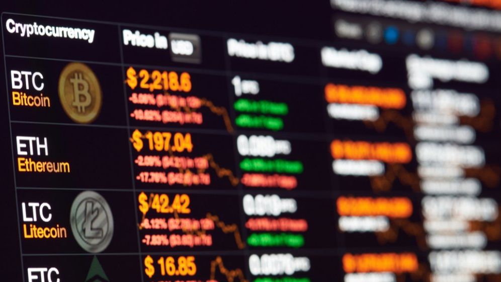 Dezastru pe piața criptomonedelor. Moneda care a scăzut cu 99%. Investitor: Am pierdut economiile de-o viață