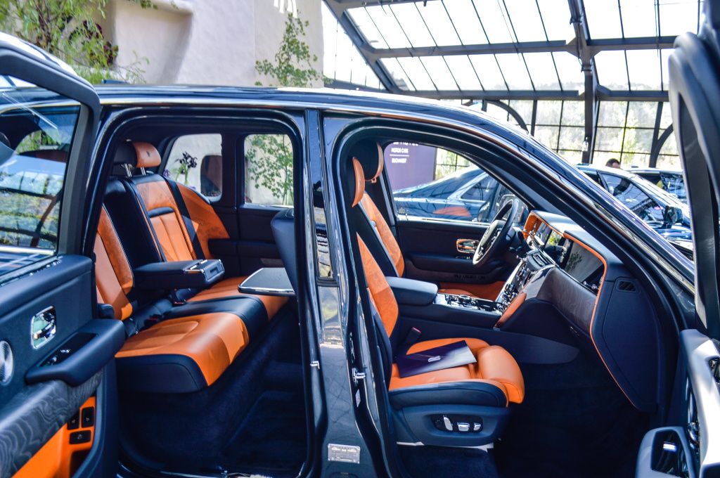 GALERIE FOTO | Rolls-Royce aduce mai multe premiere europene importante la București - Imagine 19