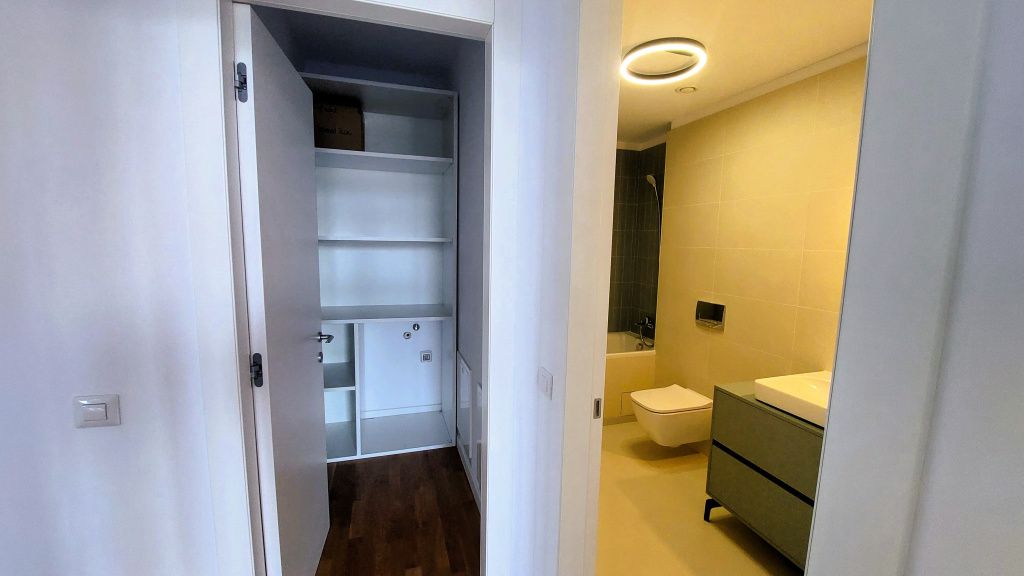 Cum arată un apartament nou cu două camere de 225.000 euro din centru Capitalei - Imagine 18