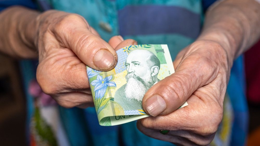 Toate modificările fiscale valabile de la 1 august 2025, ziua zero a noilor taxe: TVA majorat, accize, scumpiri și taxe mai mari pentru păcănele