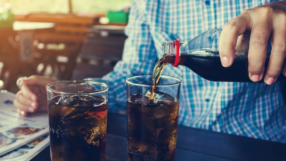 Romalimenta: "Suprataxarea bauturilor cu zahar sau un alt atentat la buzunarele romanilor, deghizat in grija pentru sanatate"