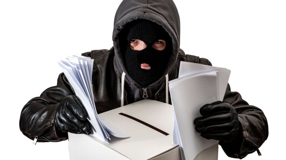 Peste 10.500 de oameni cer să se ancheteze acuzațiile de fraudă electorală