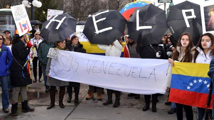 Opozitia din Venezuela, la urne intr-o consultare simbolica impotriva lui Nicolas Maduro