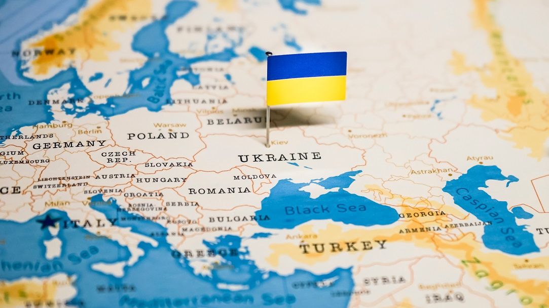 Din ce în ce mai multe țări le cer cetățenilor lor să părăsească Ucraina sau să nu călătorească acolo