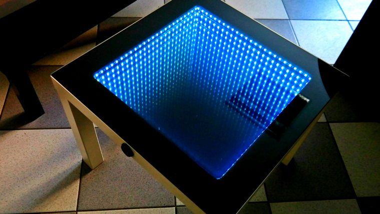 Infini Tea Table, mesele inteligente create de un roman care te fac sa te pierzi in infinit