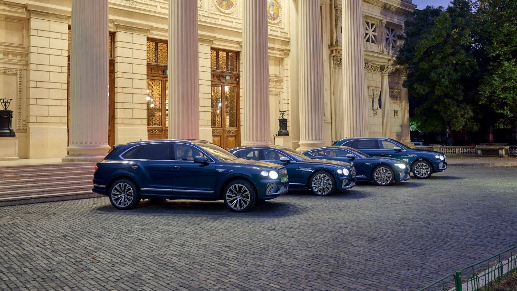 Ion Țiriac a cumpărat trei dintre Bentley-urile construite în cinstea Ateneului Român