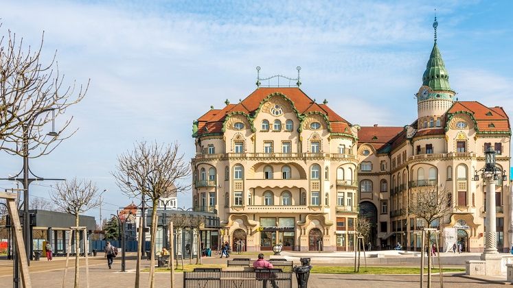 BCR si Telekom introduc plata transportului in comun cu cardurile contactless in Oradea