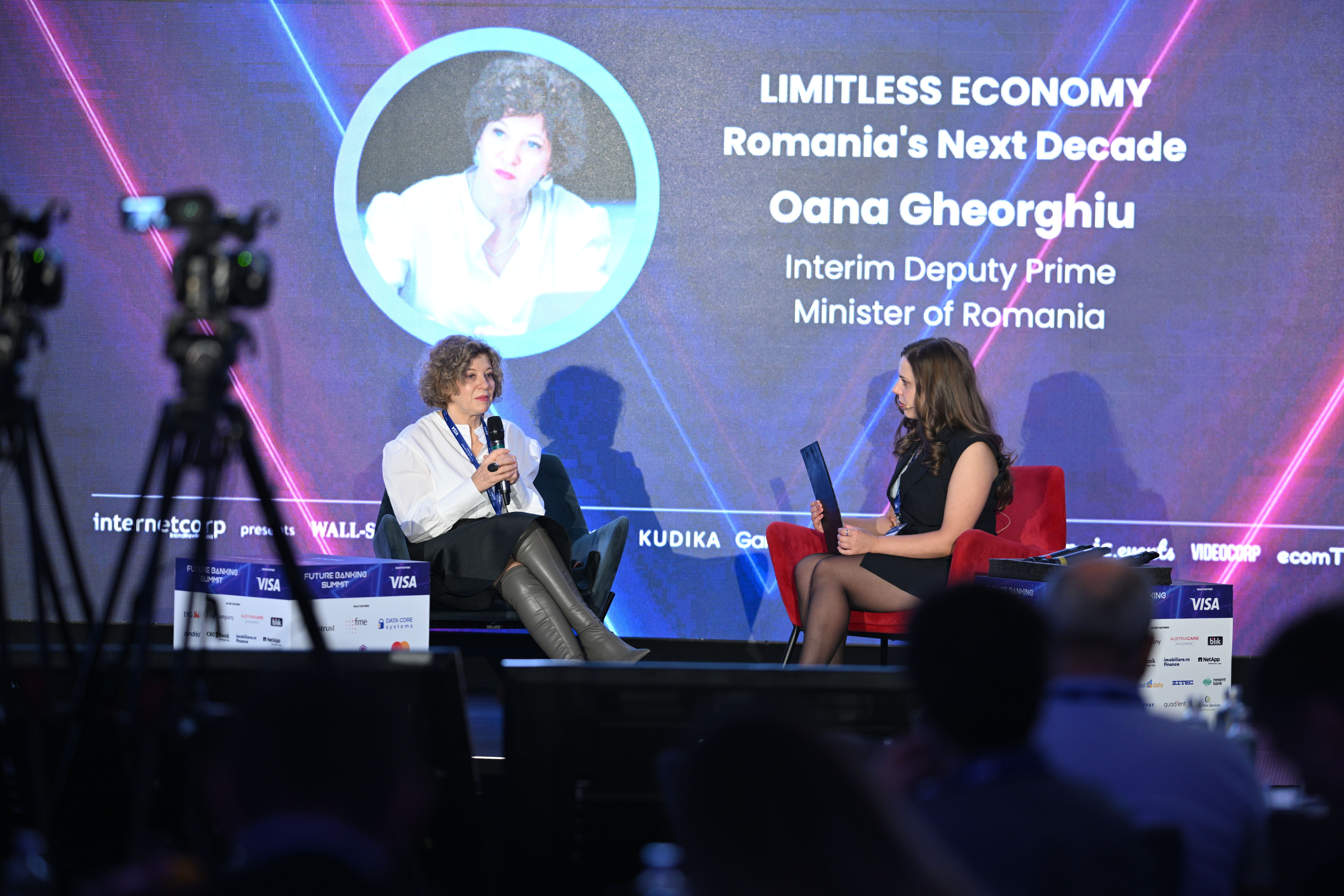 Oana Gheorghiu, despre România dincolo de proceduri și birocrație: Am plângere la DNA pentru că am trimis emailuri. Performanța la stat nu este stimulată - Poza 1