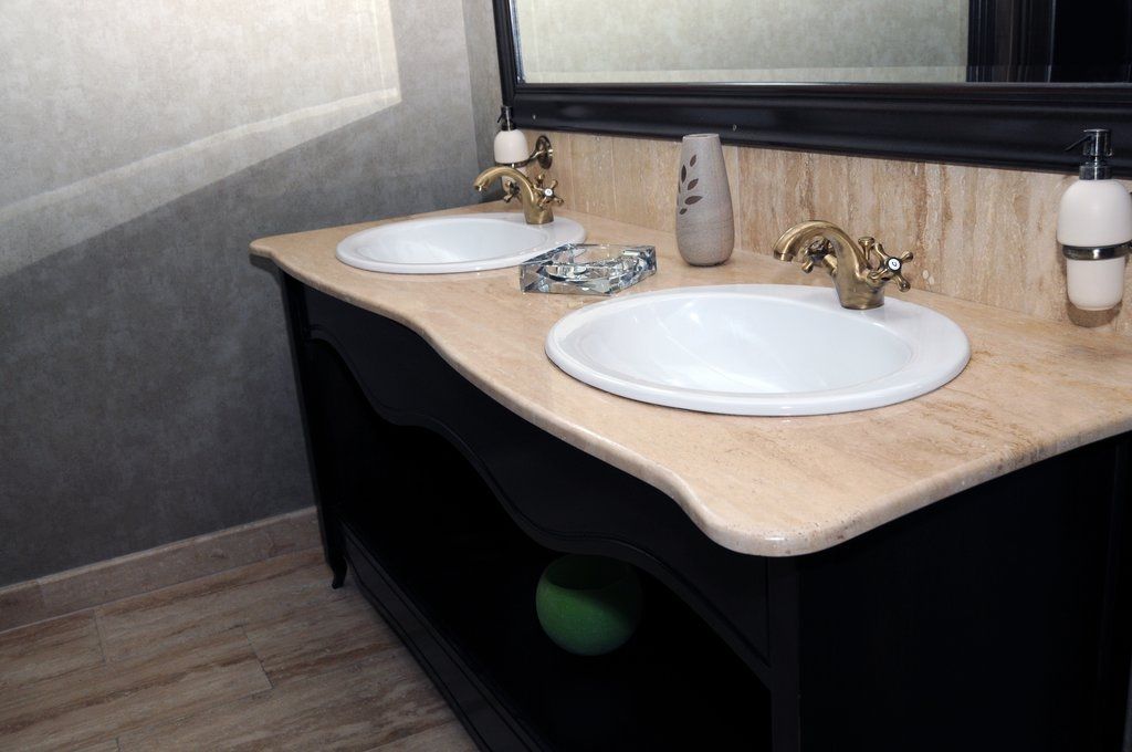 (P) Piatra naturala Algabeth pentru bai cu personalitate. Construieste pe www.hailacasa.ro Citeste - Imagine 1