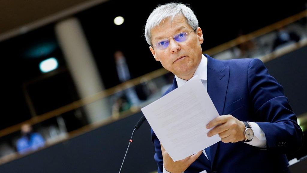 Dacian Cioloș: Pregătim un guvern care să fie votat rapid în Parlament. Mâine vom avea o primă întâlnire cu PNL și UDMR