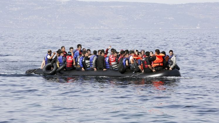 Nava cu aproximativ 100 de imigranti ilegali, interceptata in zona Vama Veche - 2 Mai