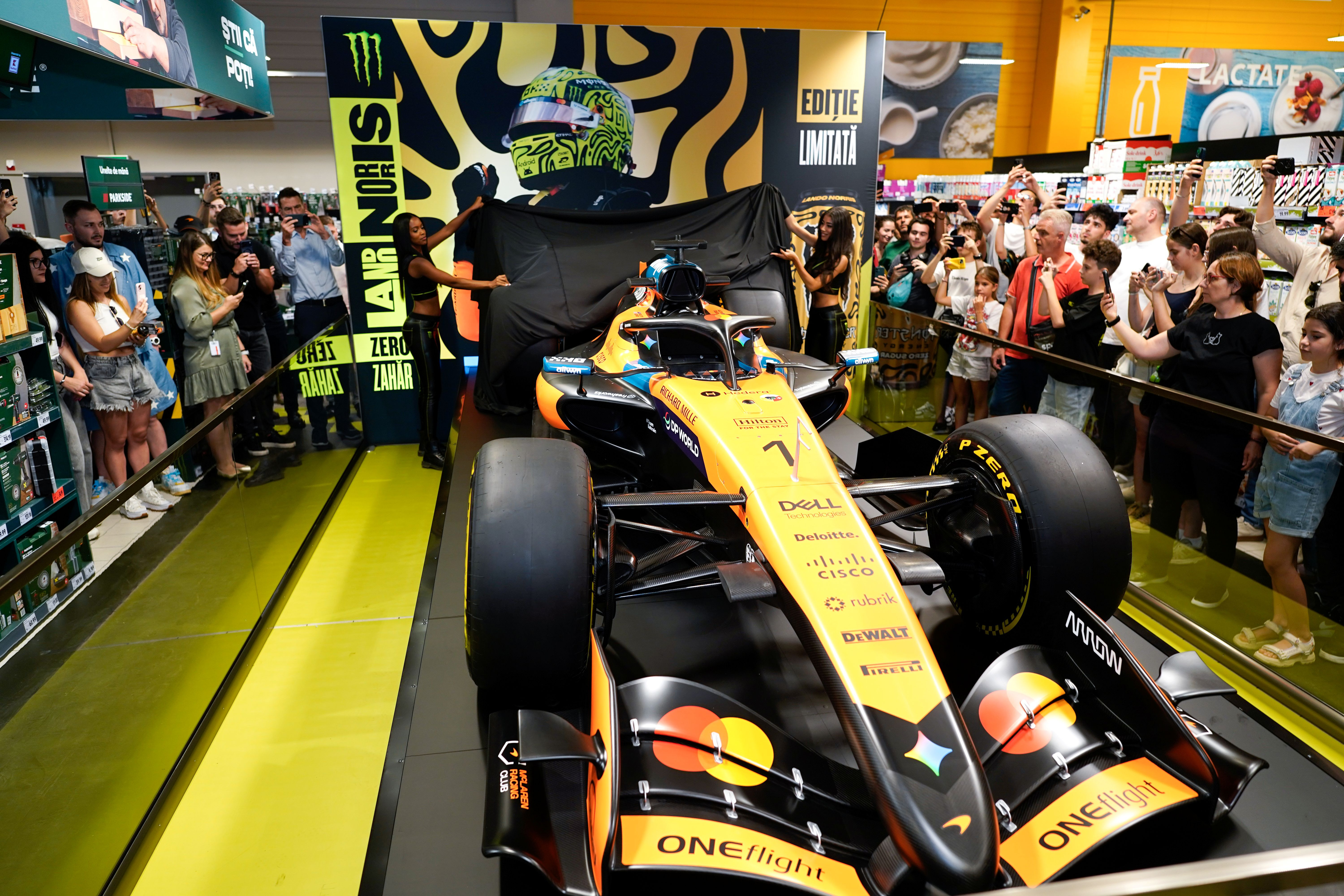 Monopostul McLaren de Formula 1 a lui Lando Norris, expus în Capitală. Unde poate fi văzut