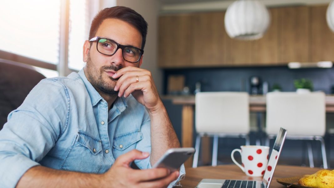 Cine este Dokteronline?