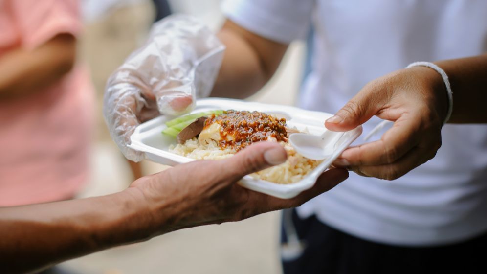 Sodexo România va oferi mese gratuite pentru familii defavorizate până la finalul anului, prin asociația sa, Stop Hunger