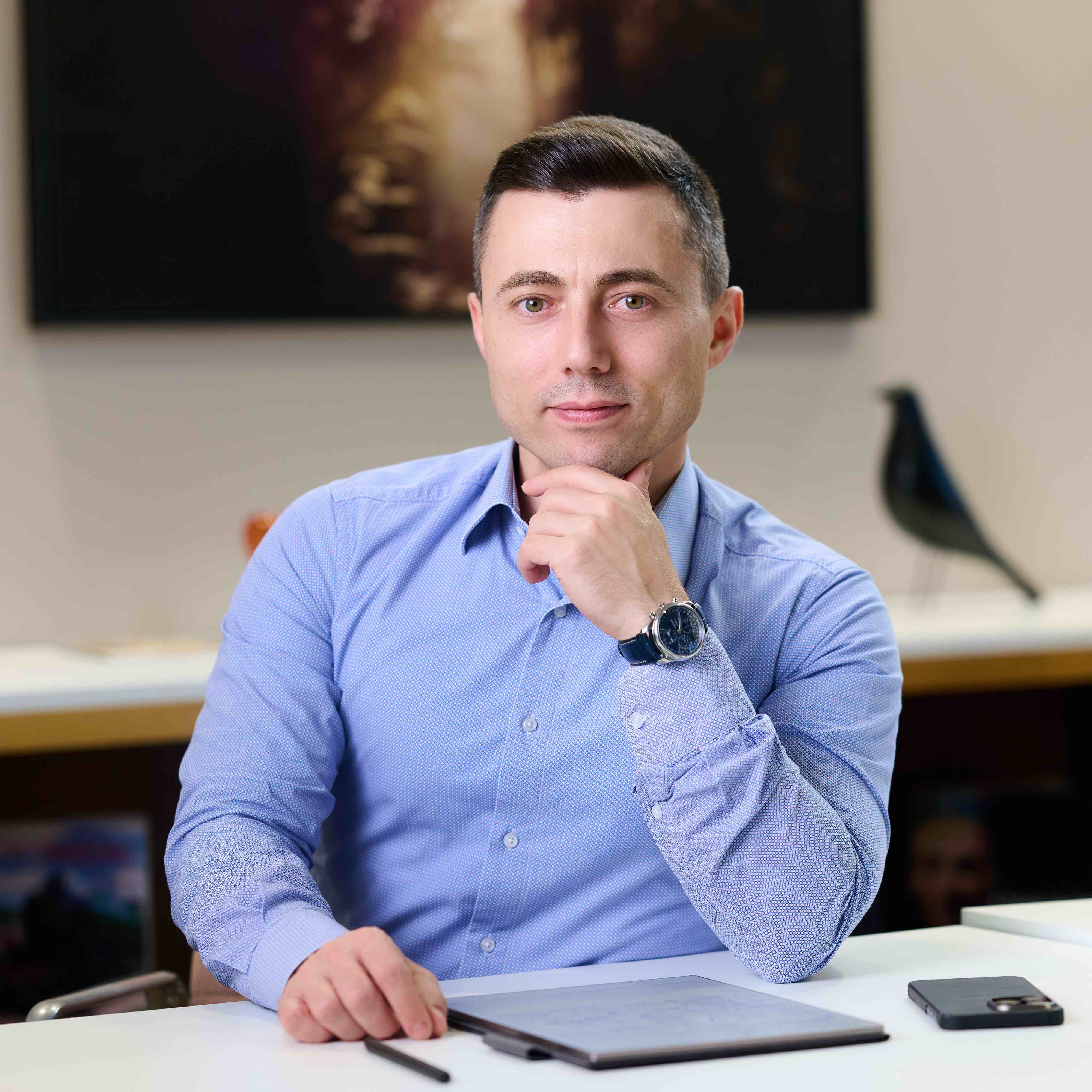 OptiComm.AI lansează primul ciclu de vânzări B2B complet gestionat de agenți AI, de la prospectare la comandă
