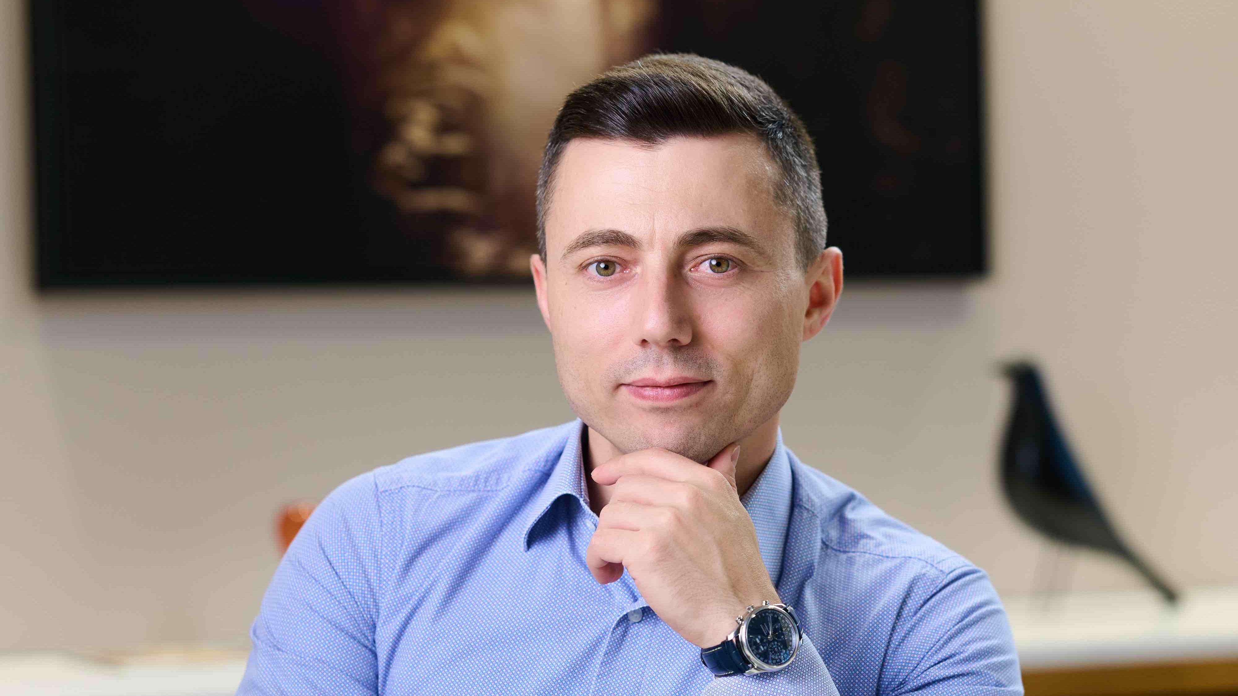 OptiComm.AI lansează primul ciclu de vânzări B2B complet gestionat de agenți AI, de la prospectare la comandă