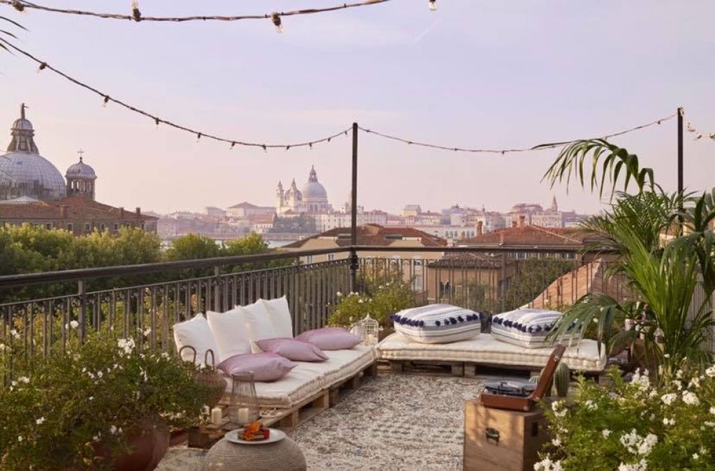 [GALERIE FOTO] Cum arată hotelul din Italia declarat cel mai bun din lume - Imagine 12