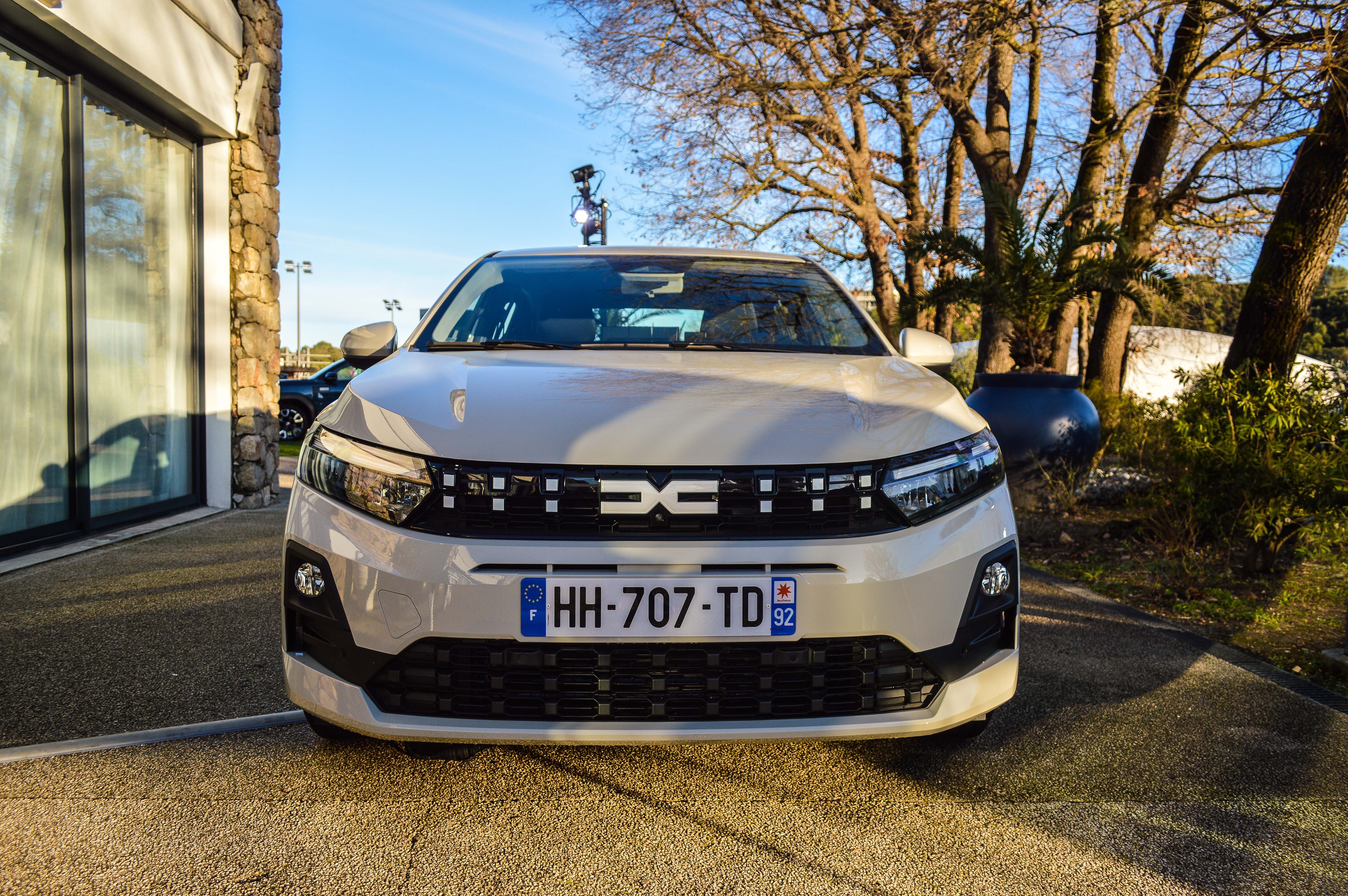 FOTO | Prim contact cu Dacia Sandero Stepway 2026. Care sunt argumentele celei mai populare mașini din Europa - Poza 21