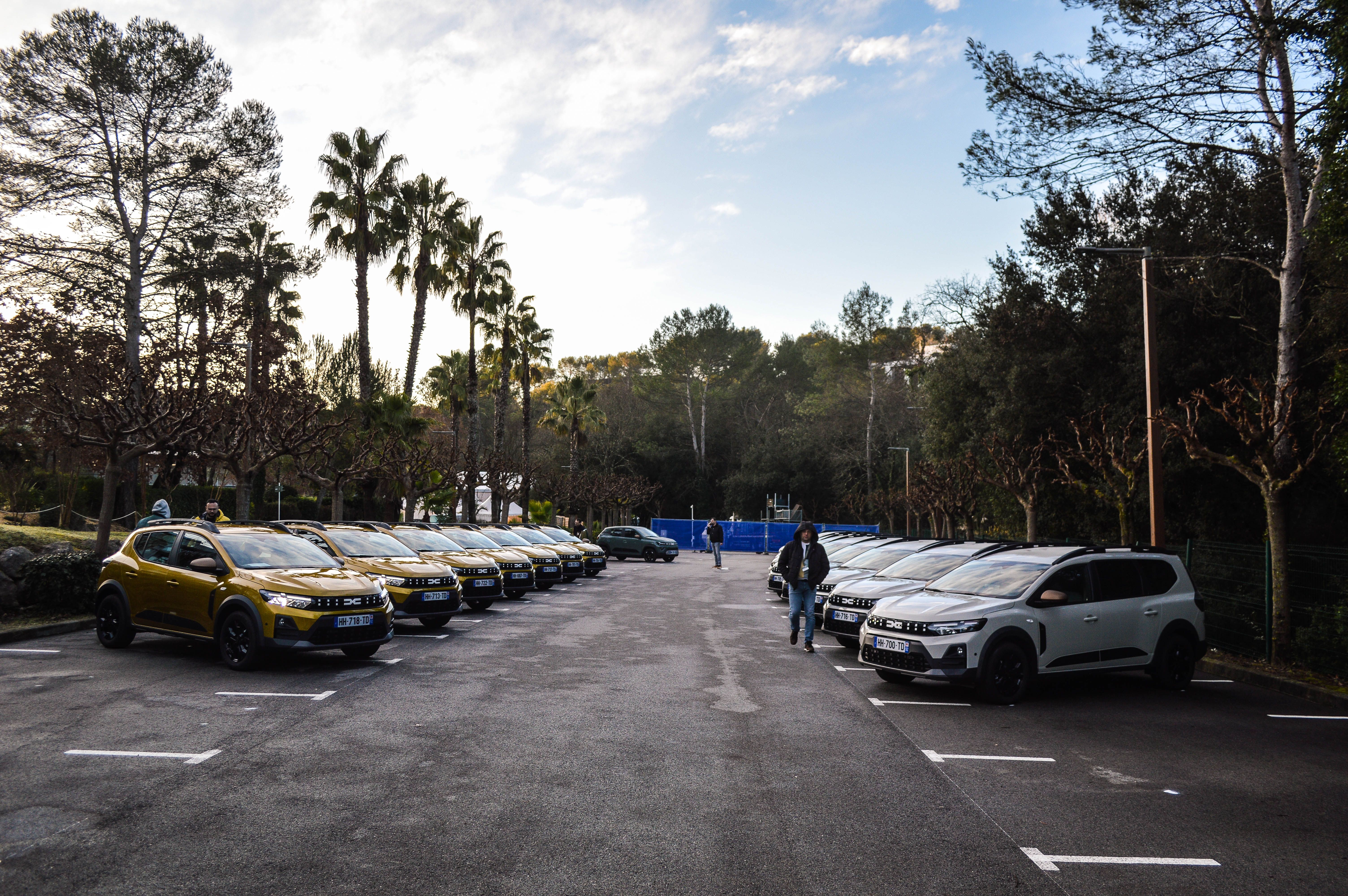 FOTO | Prim contact cu Dacia Sandero Stepway 2026. Care sunt argumentele celei mai populare mașini din Europa - Poza 16