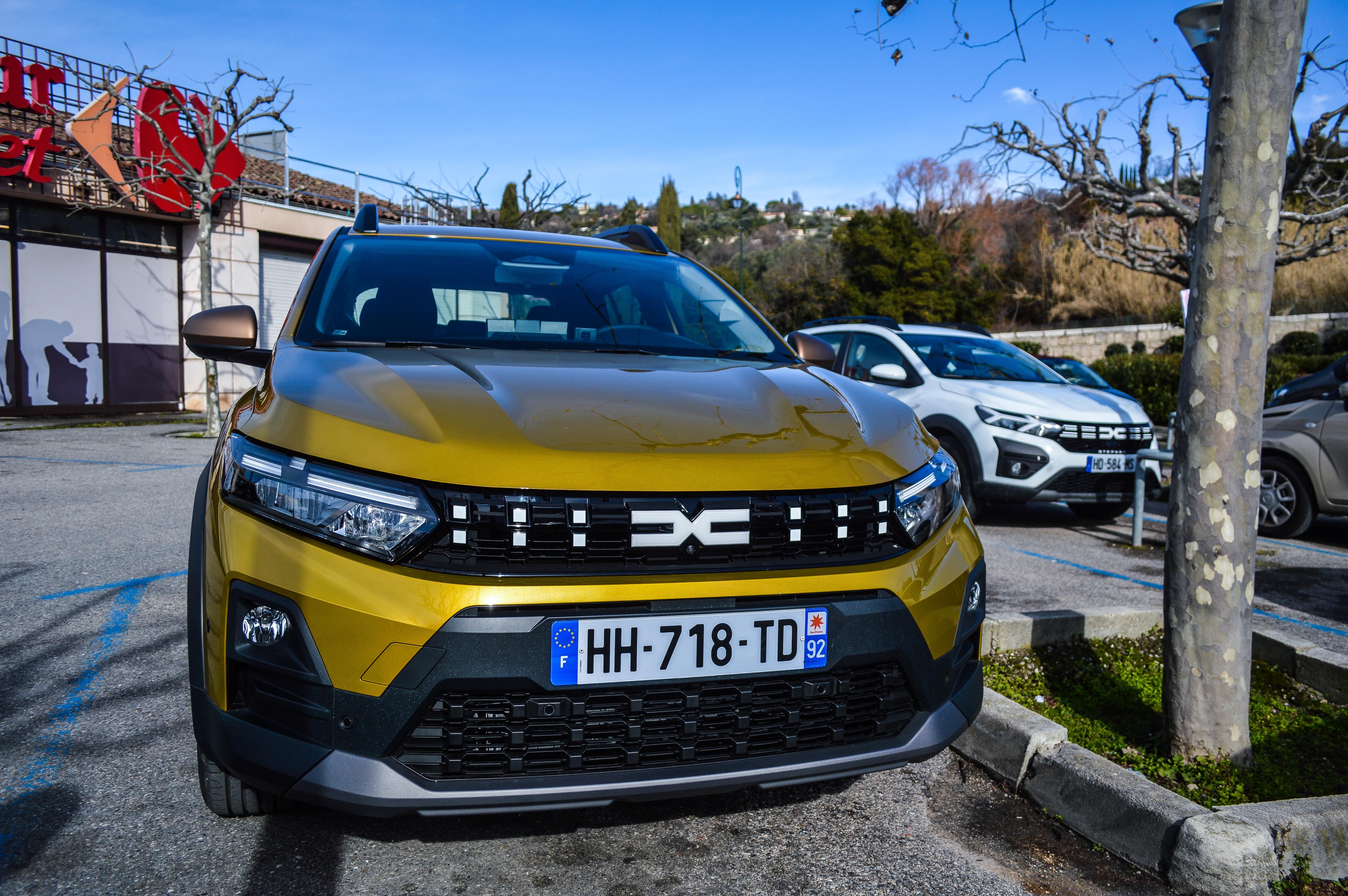 FOTO | Prim contact cu Dacia Sandero Stepway 2026. Care sunt argumentele celei mai populare mașini din Europa - Poza 7
