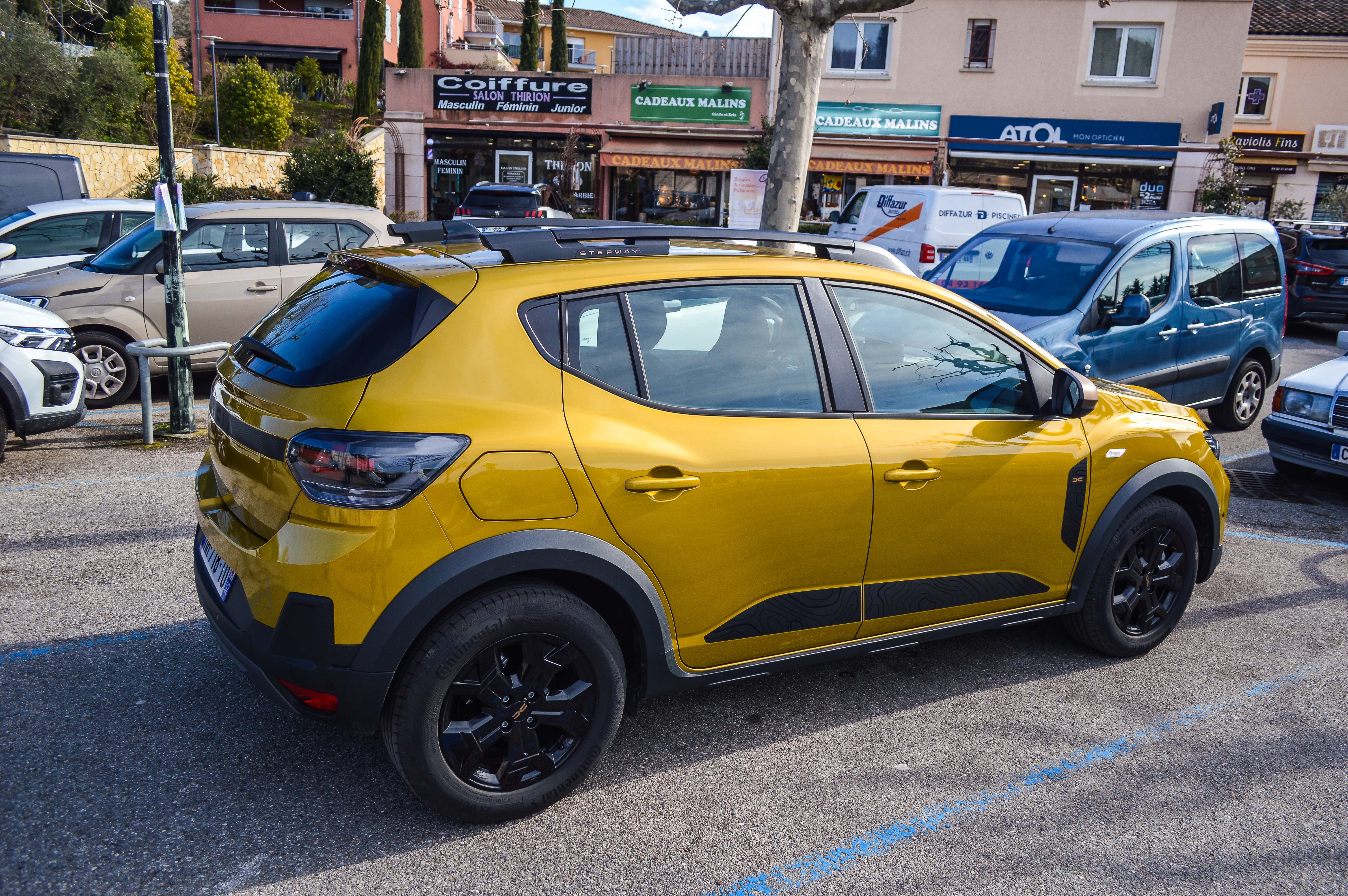FOTO | Prim contact cu Dacia Sandero Stepway 2026. Care sunt argumentele celei mai populare mașini din Europa - Poza 4