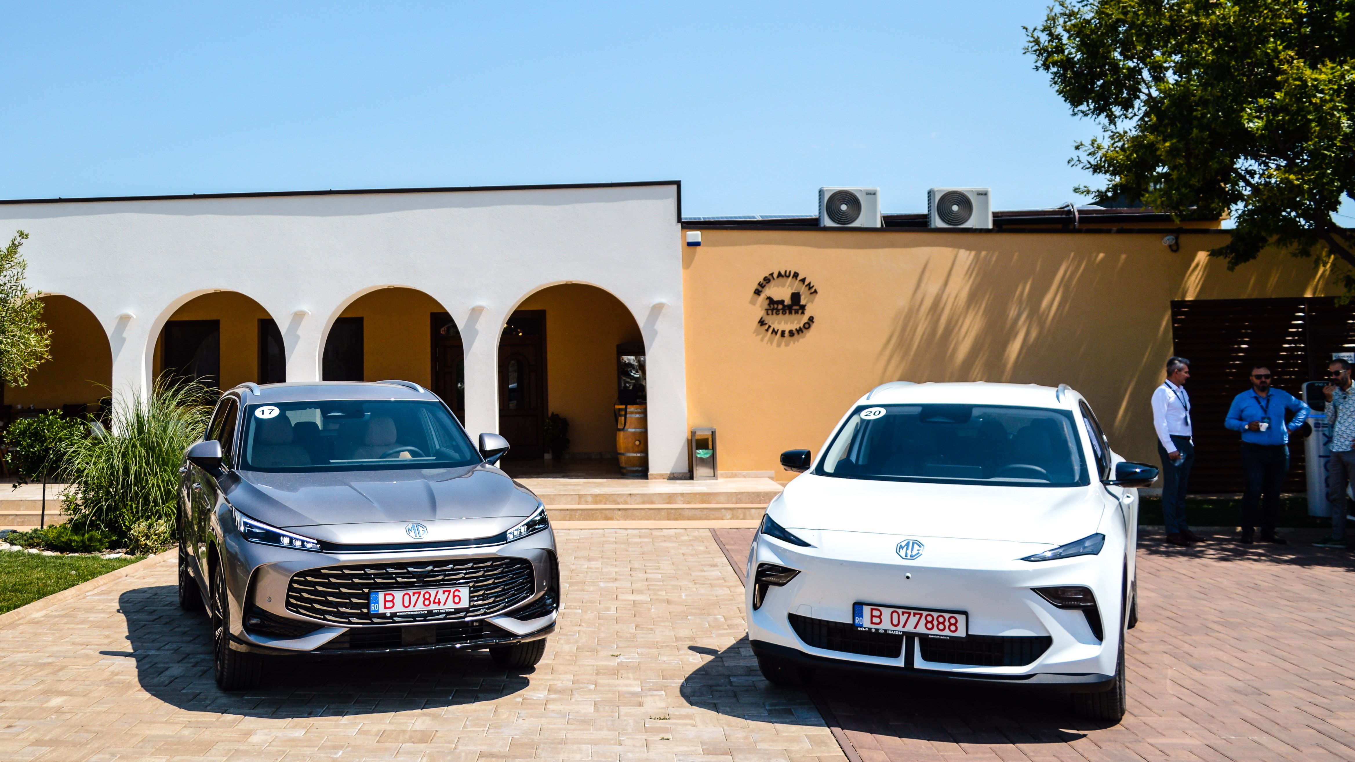 FOTO | Prim contact cu noile modele hibride MG. Cât costă și ce oferă MG HS Hybrid+, MG3 Hybrid+, dar și SUV-ul electric MGS5