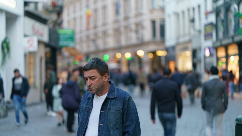 Guvernul a aprobat un sprijin financiar de aproape 500.000 lei pentru persoanele singure și familiile aflate în situații critice