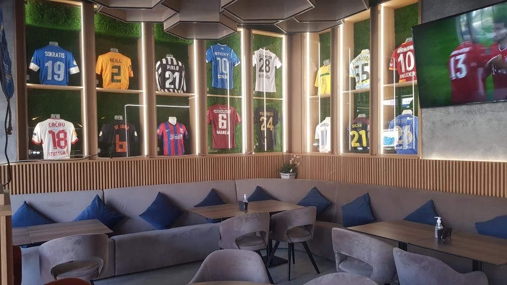 Review restaurant George Butunoiu: Neoane, betoane și un chef distrat la Game On