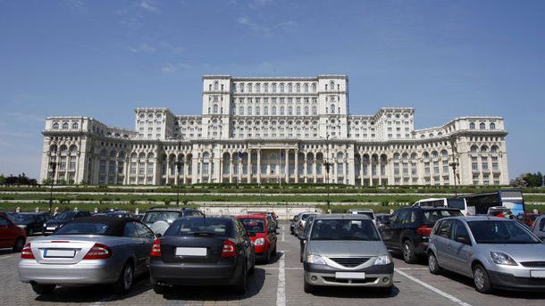 Proiect de lege pentru eliminarea parcagiilor: munca in folosul comunitatii si inchisoare de pana la doi ani