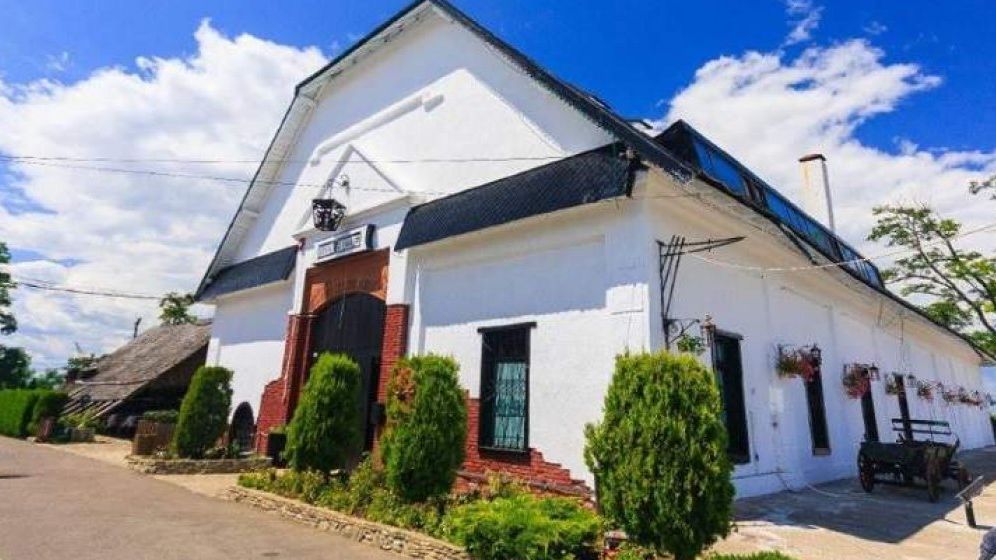 Proprietarii de hoteluri si pensiuni ar putea fi obligati sa reabiliteze imobilele pe care le detin
