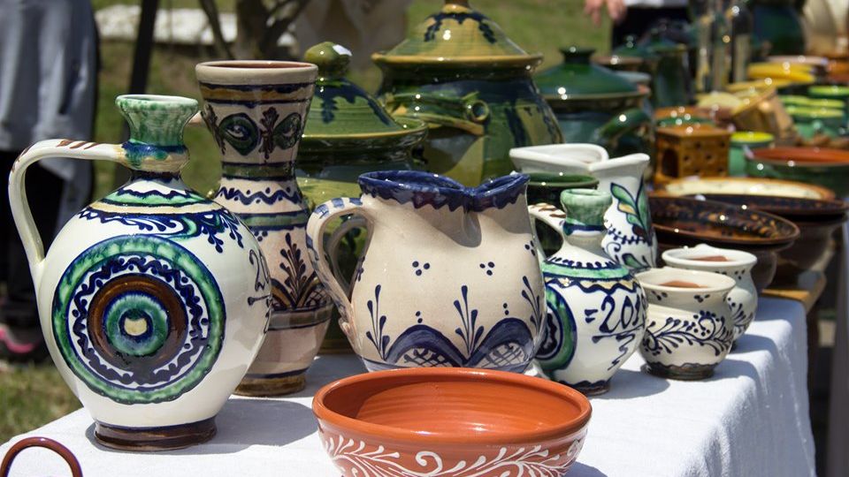 FOTO Frumos. Ceramic. Folositor. la Muzeul Astra din Sibiu: Targul de olarit care provoaca mestesugarii si vizitatorii