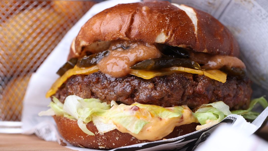 Analiză Tazz: Preferințele și obiceiurile de consum ale românilor în anul 2021, „Anul Burgerului”