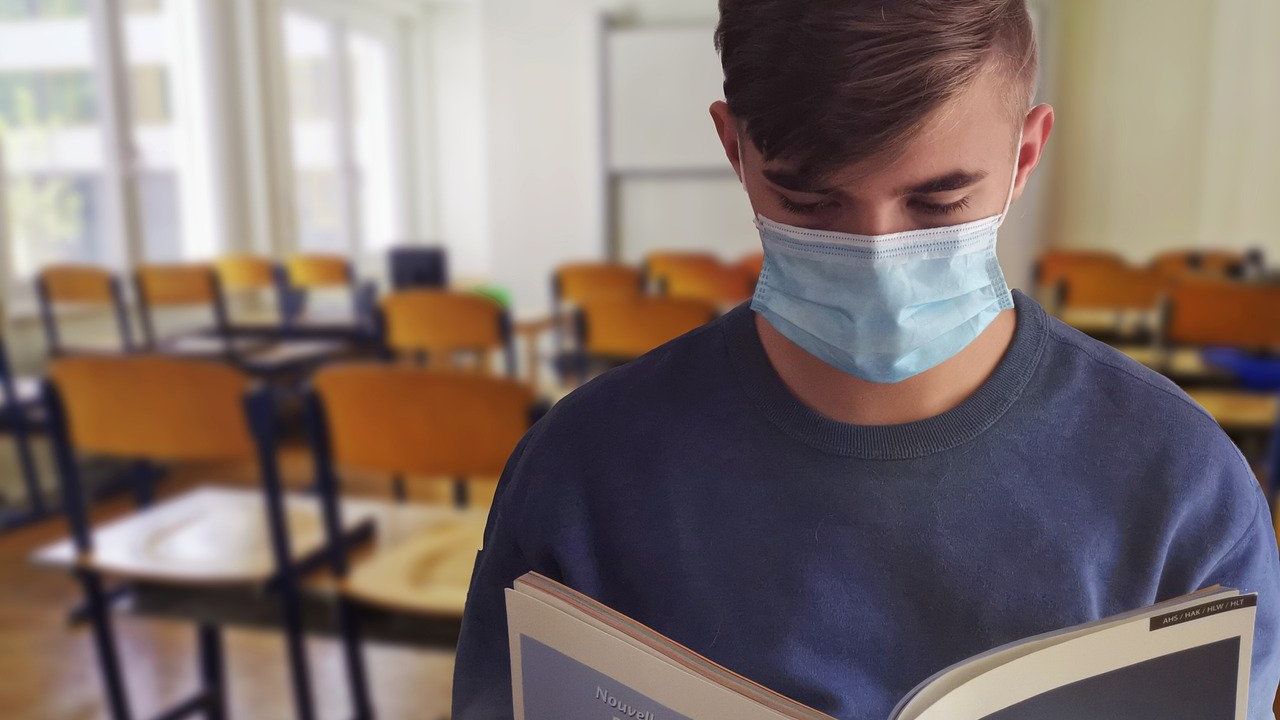 Coronavirus 15 noiembrie | Primul județ din țară care intră în scenariul verde