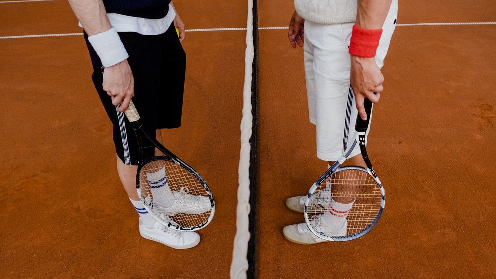 „Tenis Pentru Fapte Bune”. Fondurile strânse se duc către tinerii instituționalizați
