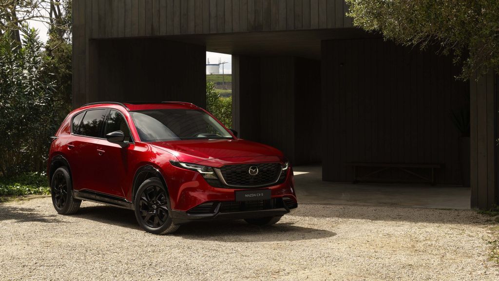[FOTO] Noua Mazda CX-5 este mai mare, dar pierde motorizarea diesel - Imagine 16