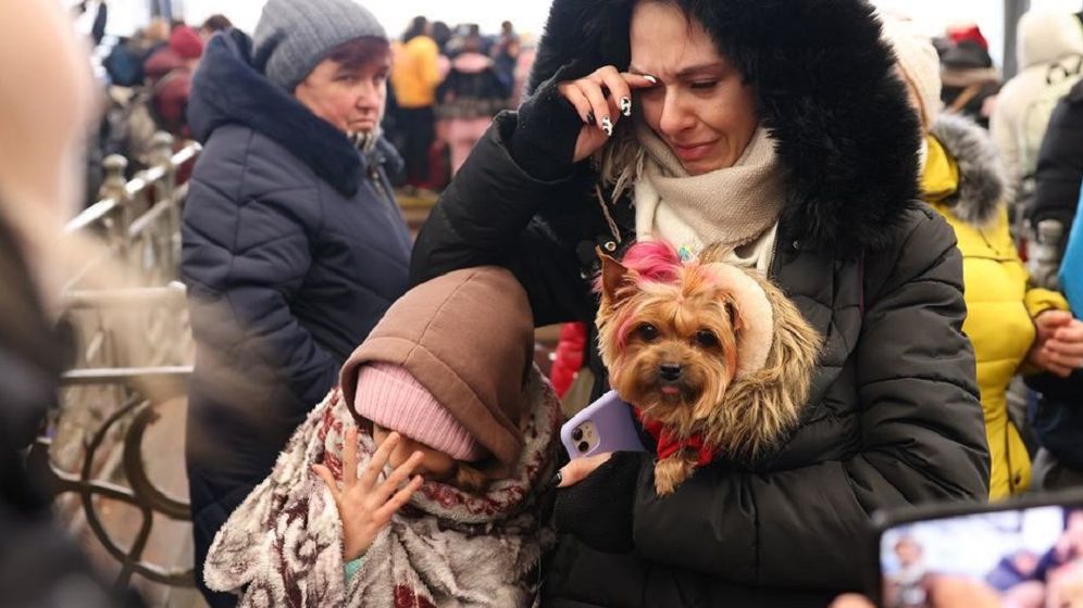 Marea Britanie ia în calcul să cazeze refugiați ucraineni, în casele oligarhilor ruși care au fost supuși sancțiunilor