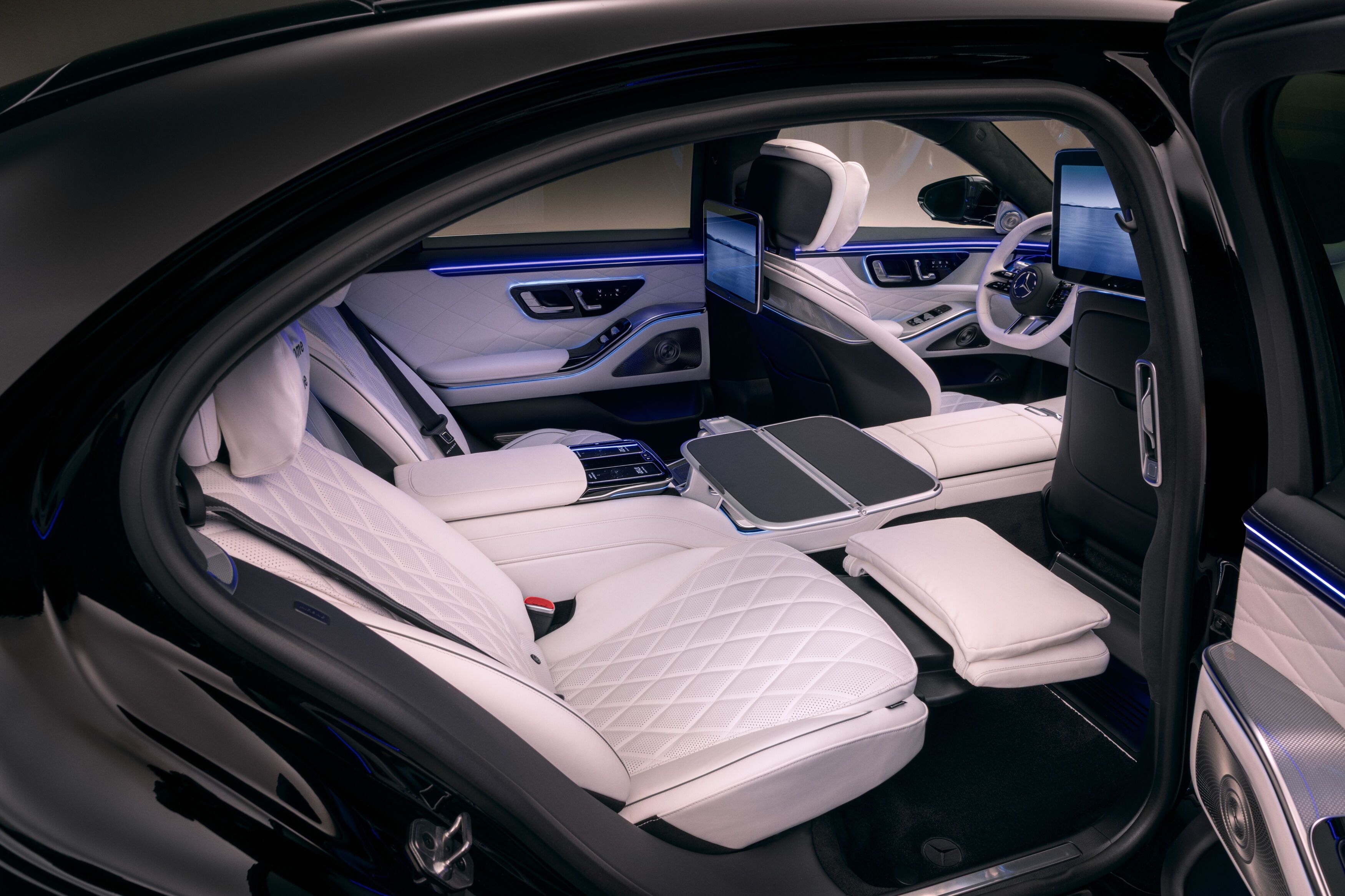 FOTO | Mercedes-Benz aruncă în joc toate trucurile pe care le are odată cu restilizarea Clasei S. Cât costă - Poza 10