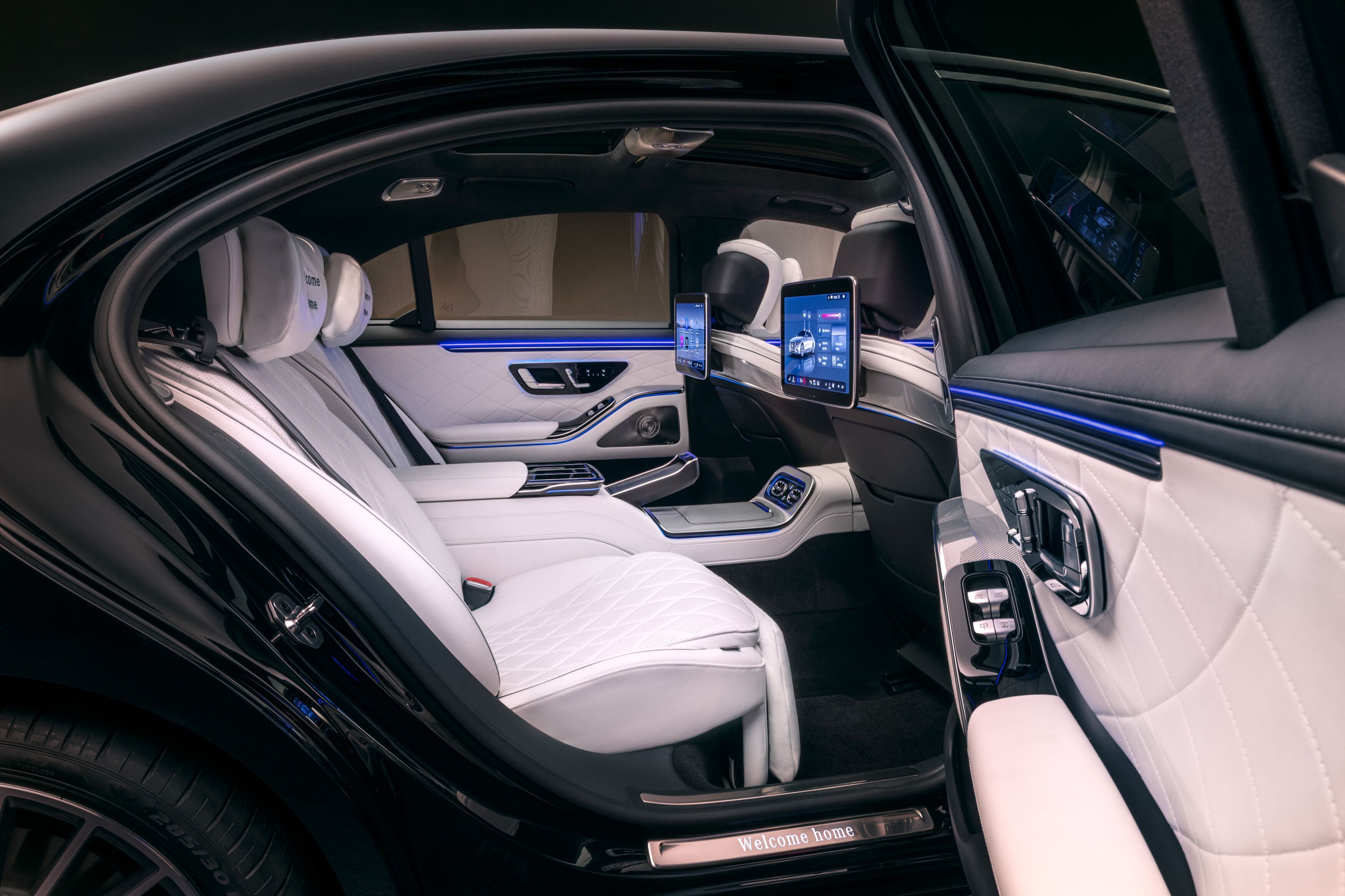 FOTO | Mercedes-Benz aruncă în joc toate trucurile pe care le are odată cu restilizarea Clasei S. Cât costă - Poza 9