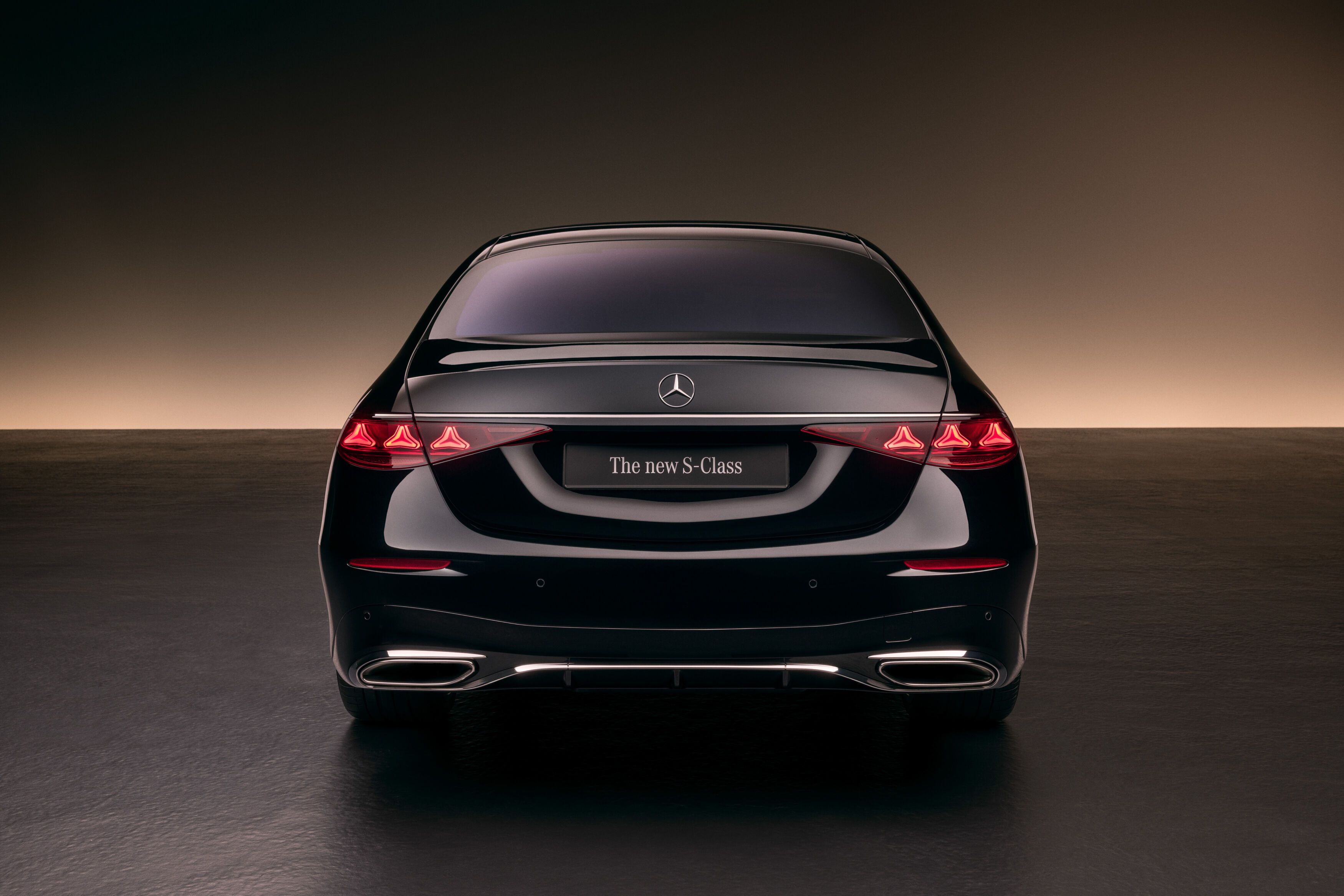 FOTO | Mercedes-Benz aruncă în joc toate trucurile pe care le are odată cu restilizarea Clasei S. Cât costă - Poza 4