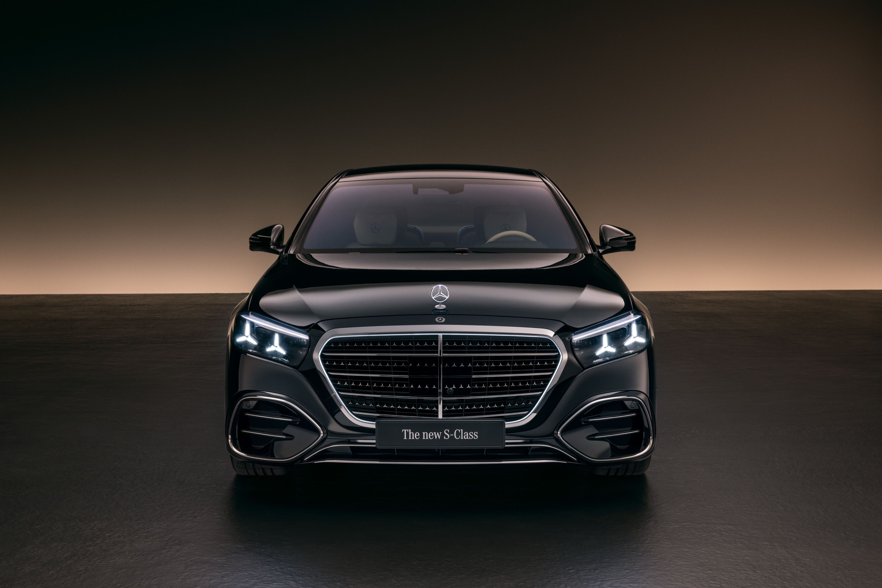 FOTO | Mercedes-Benz aruncă în joc toate trucurile pe care le are odată cu restilizarea Clasei S. Cât costă - Poza 3