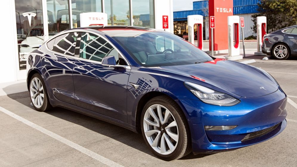 Tesla Model 3, mașina electrică cu cele mai multe înmatriculări în Europa în 2019