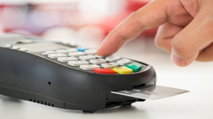 Mastercard: Platile cu cardul facute de romani in strainatate au crescut cu 30% in ultimul an