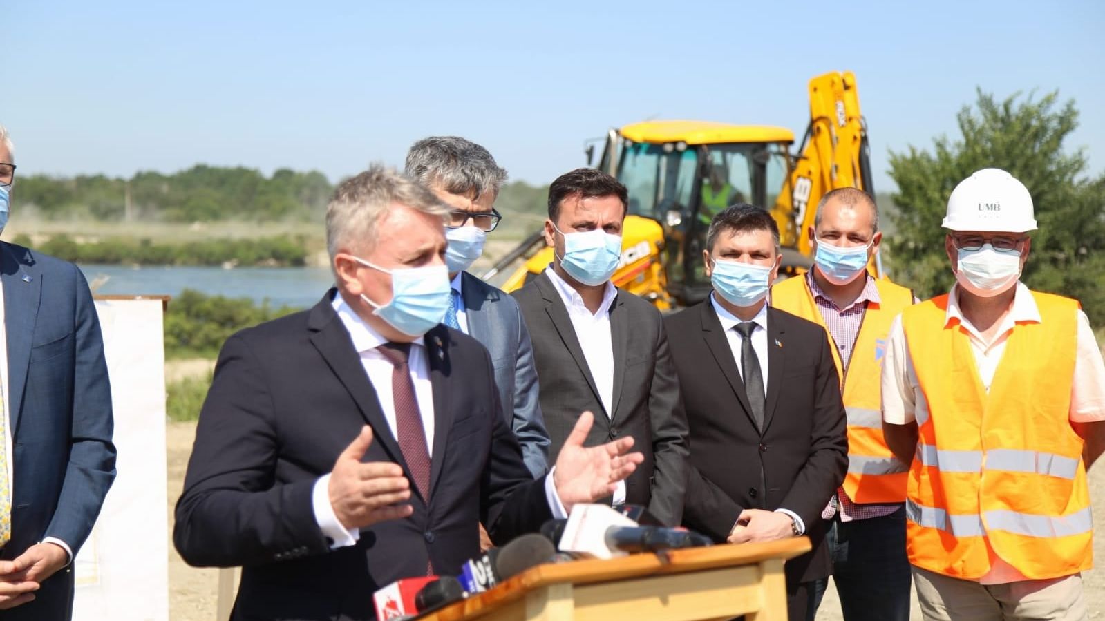 Sectorul de Autostradă Târgu Mureş - Ungheni: au început lucrările la construcţie